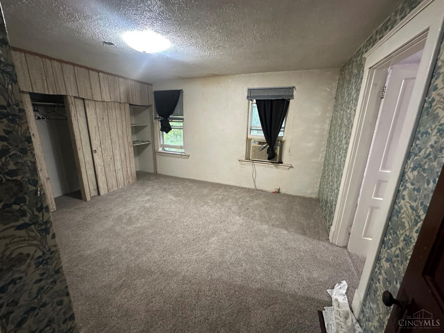 1216 Carson Avenue Property Photo 7