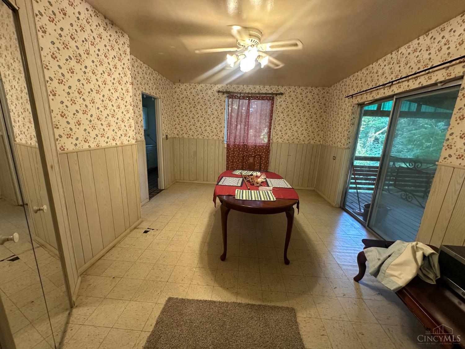 1216 Carson Avenue Property Photo 20