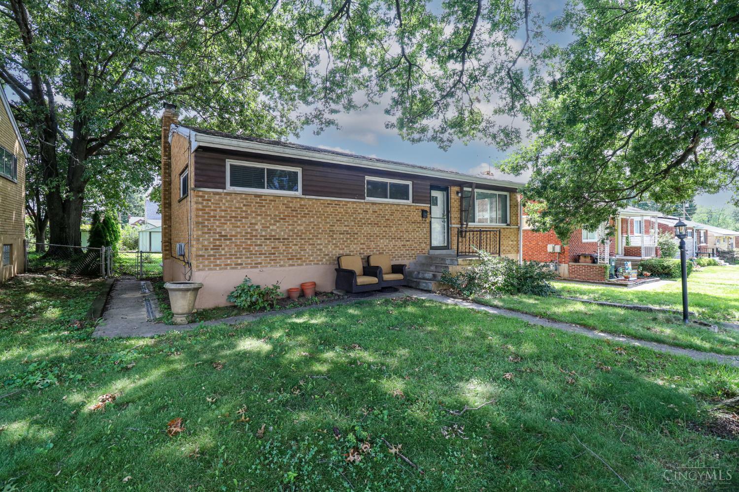 8328 Coghill Lane Property Photo 1