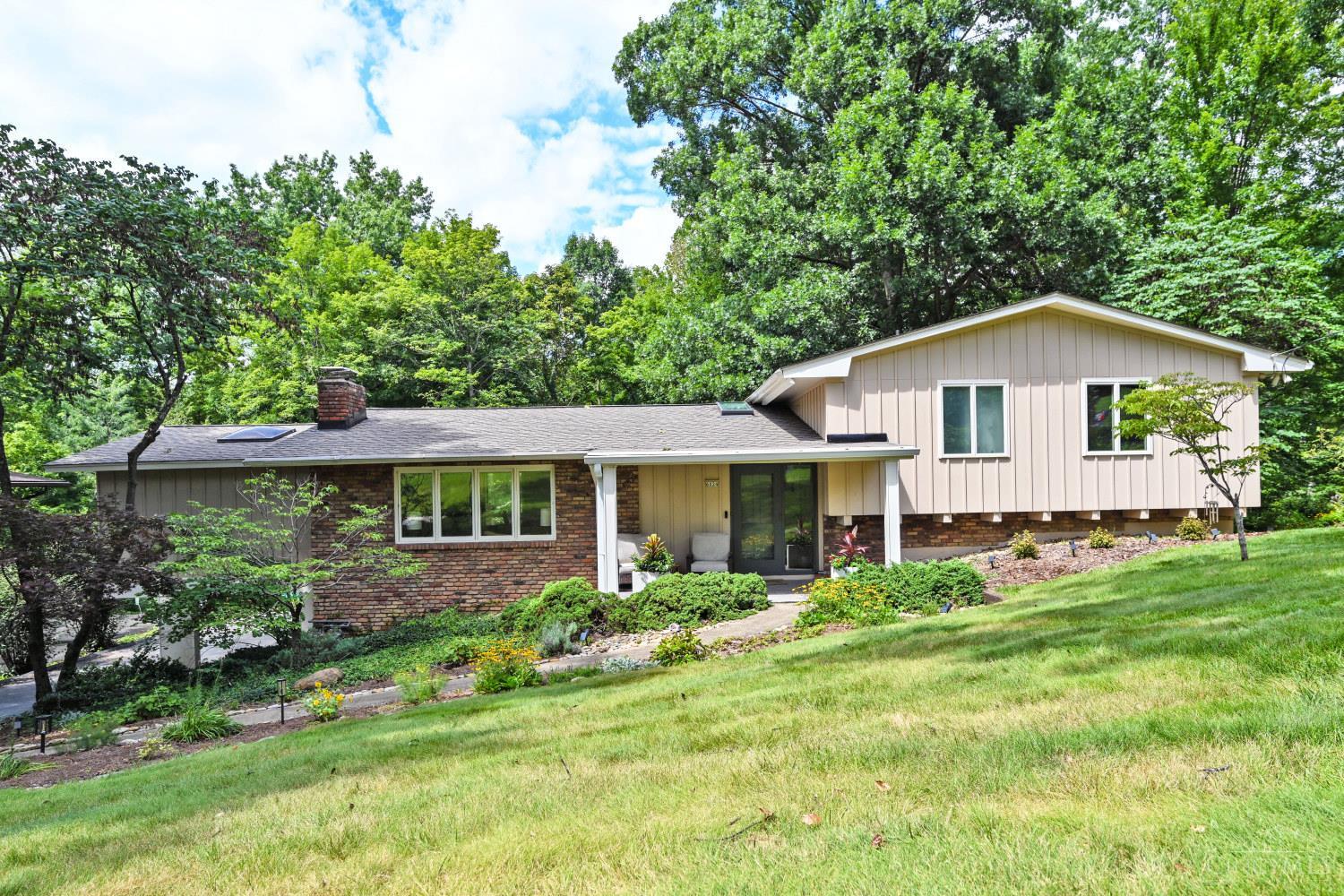 6024 Crittenden Drive Property Photo 1