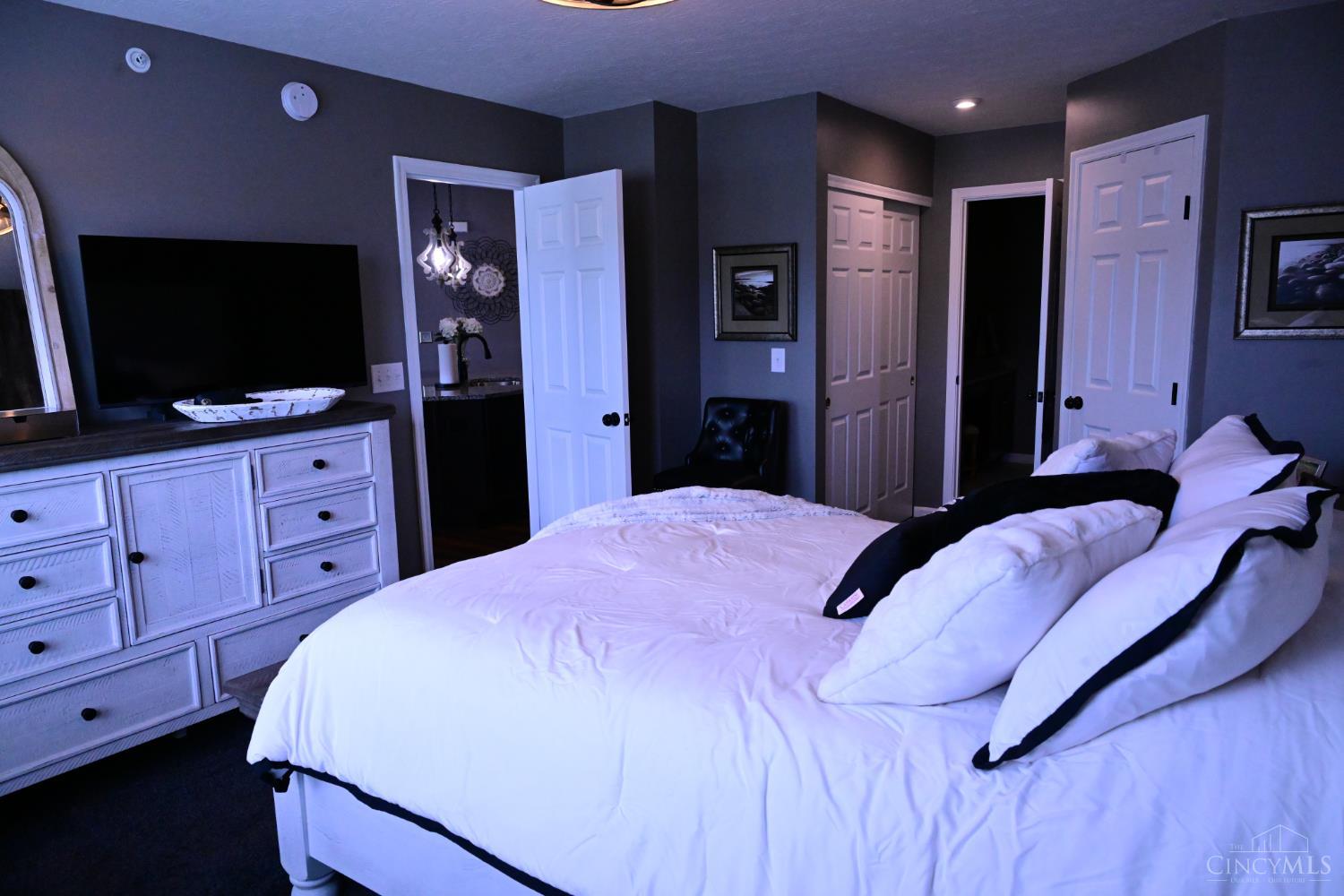4355 Value Springs Dr Property Photo 37