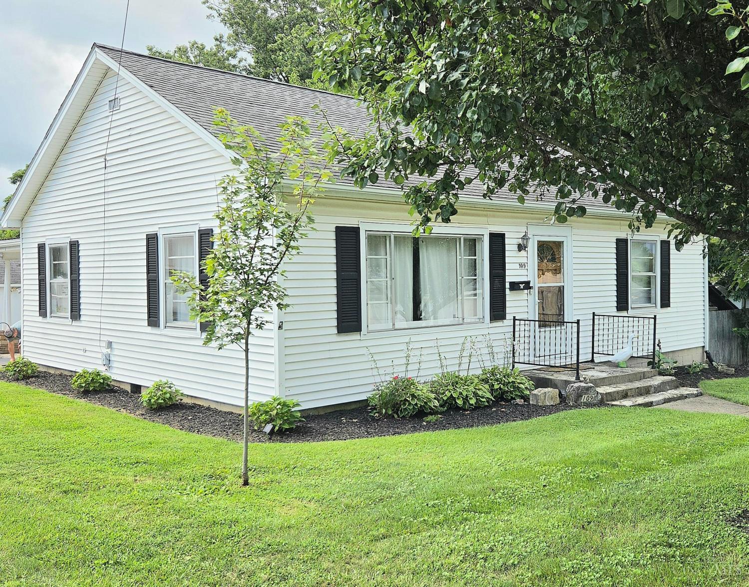 S 109 Glenn Street Property Photo 3