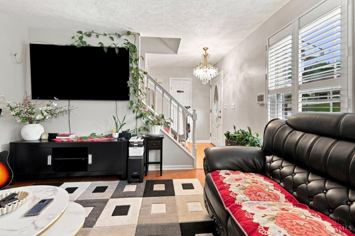 5369 Edger Drive Property Photo 4