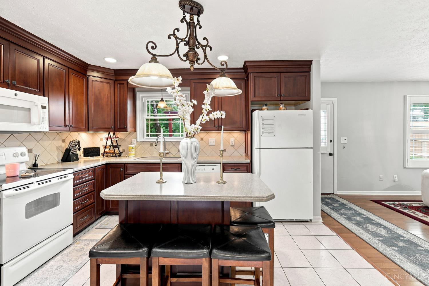 5369 Edger Drive Property Photo 10
