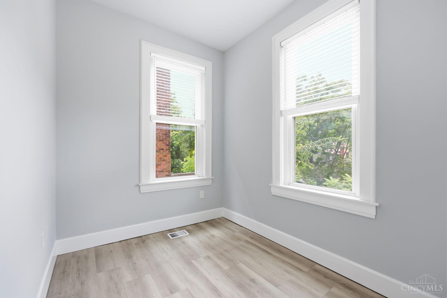 2281 Loth Street Property Photo 12