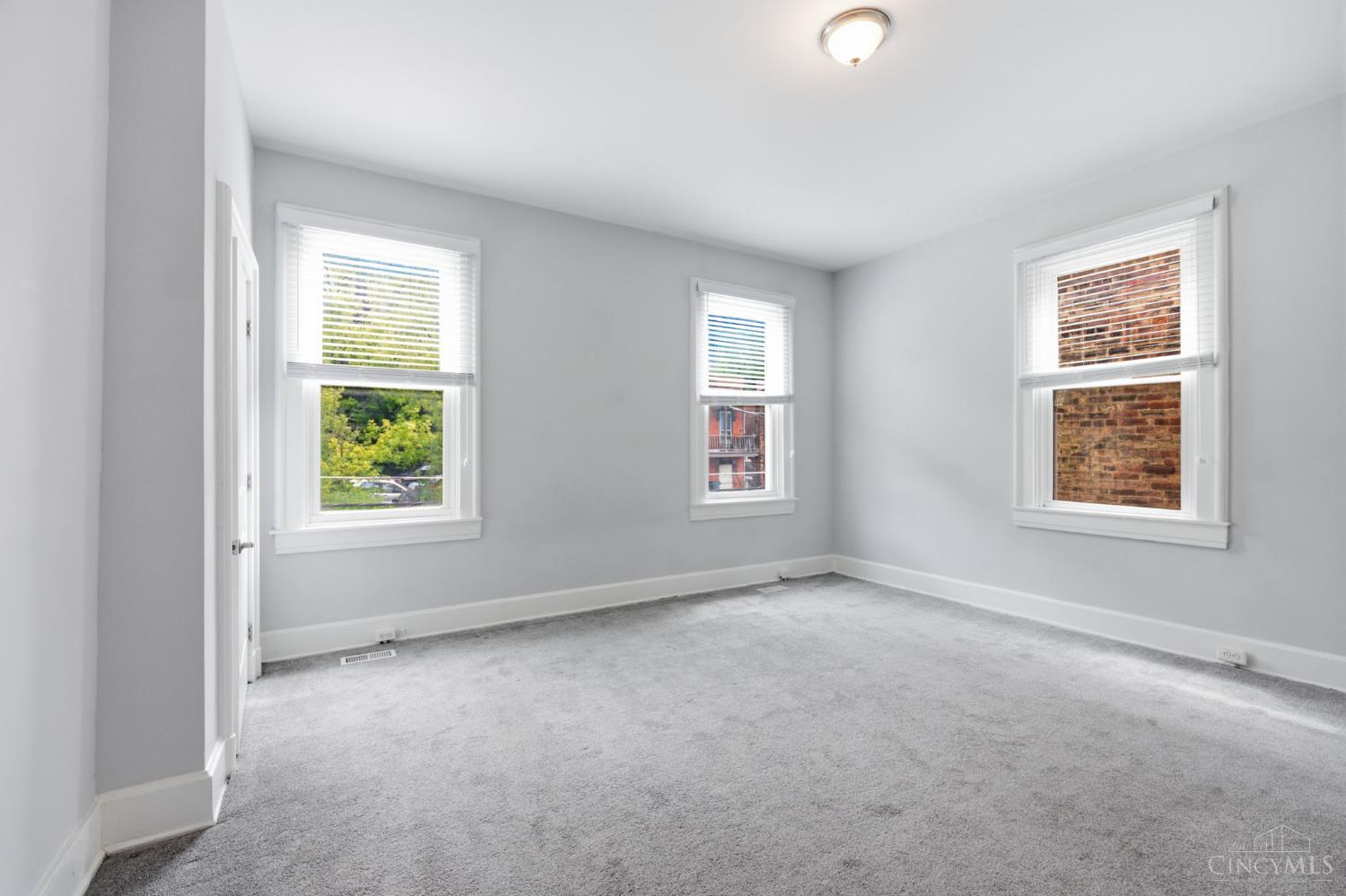 2281 Loth Street Property Photo 16