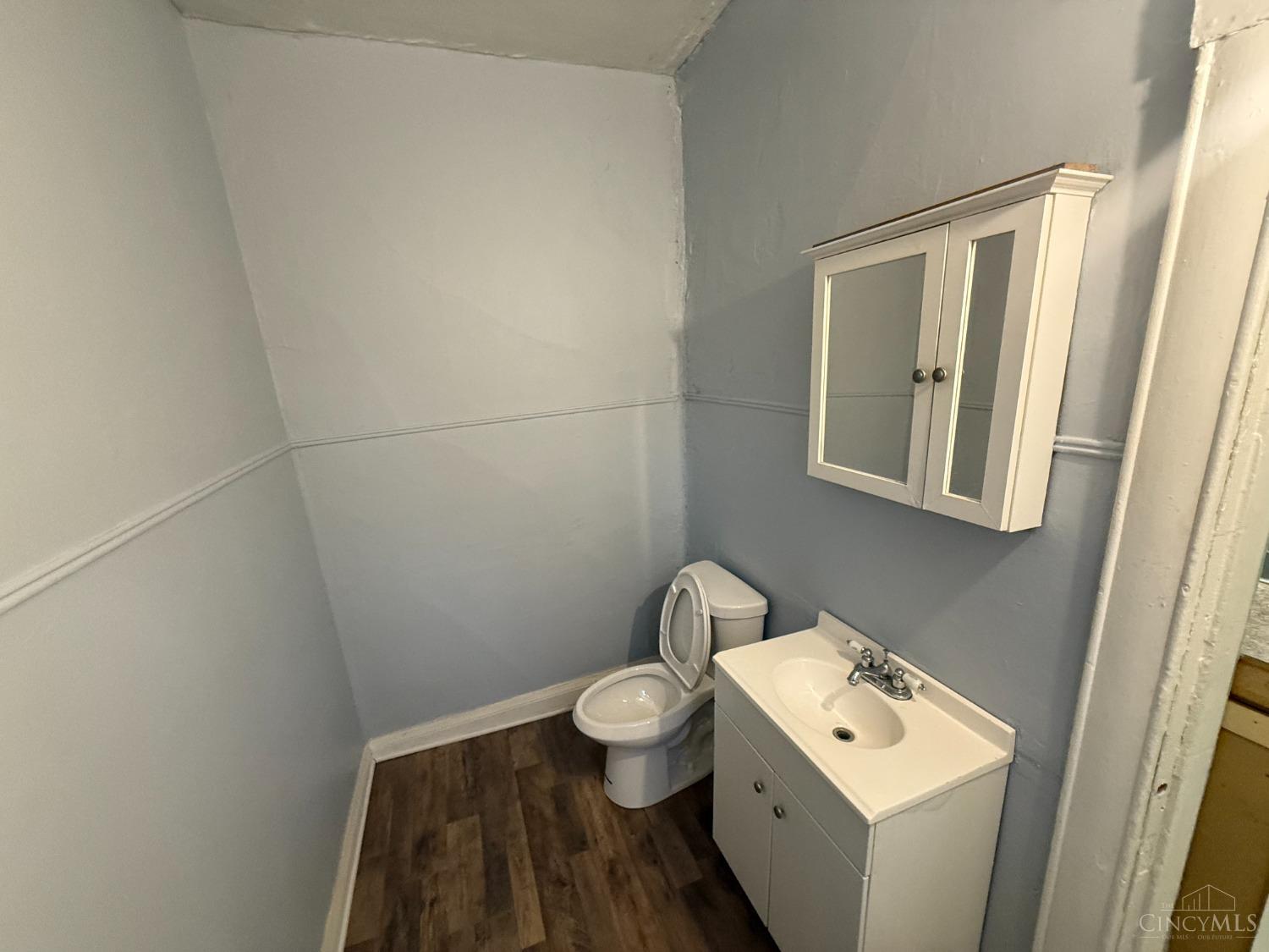 3238 Gilbert Avenue Property Photo 6
