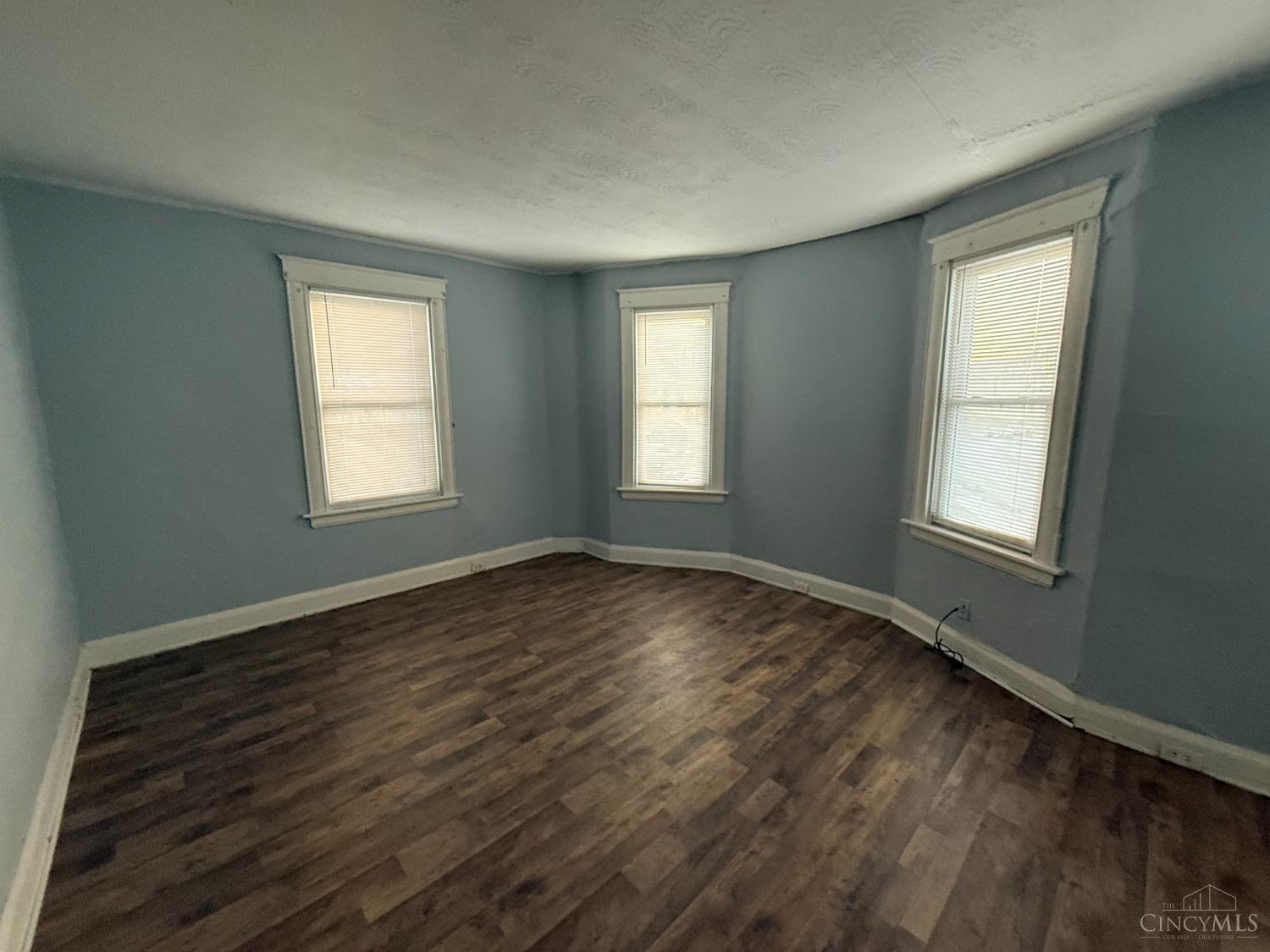 3238 Gilbert Avenue Property Photo 9