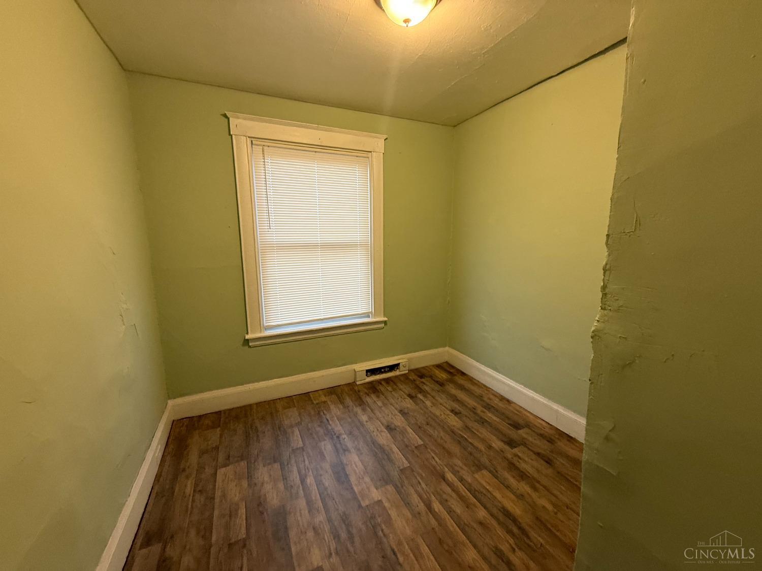 3238 Gilbert Avenue Property Photo 12