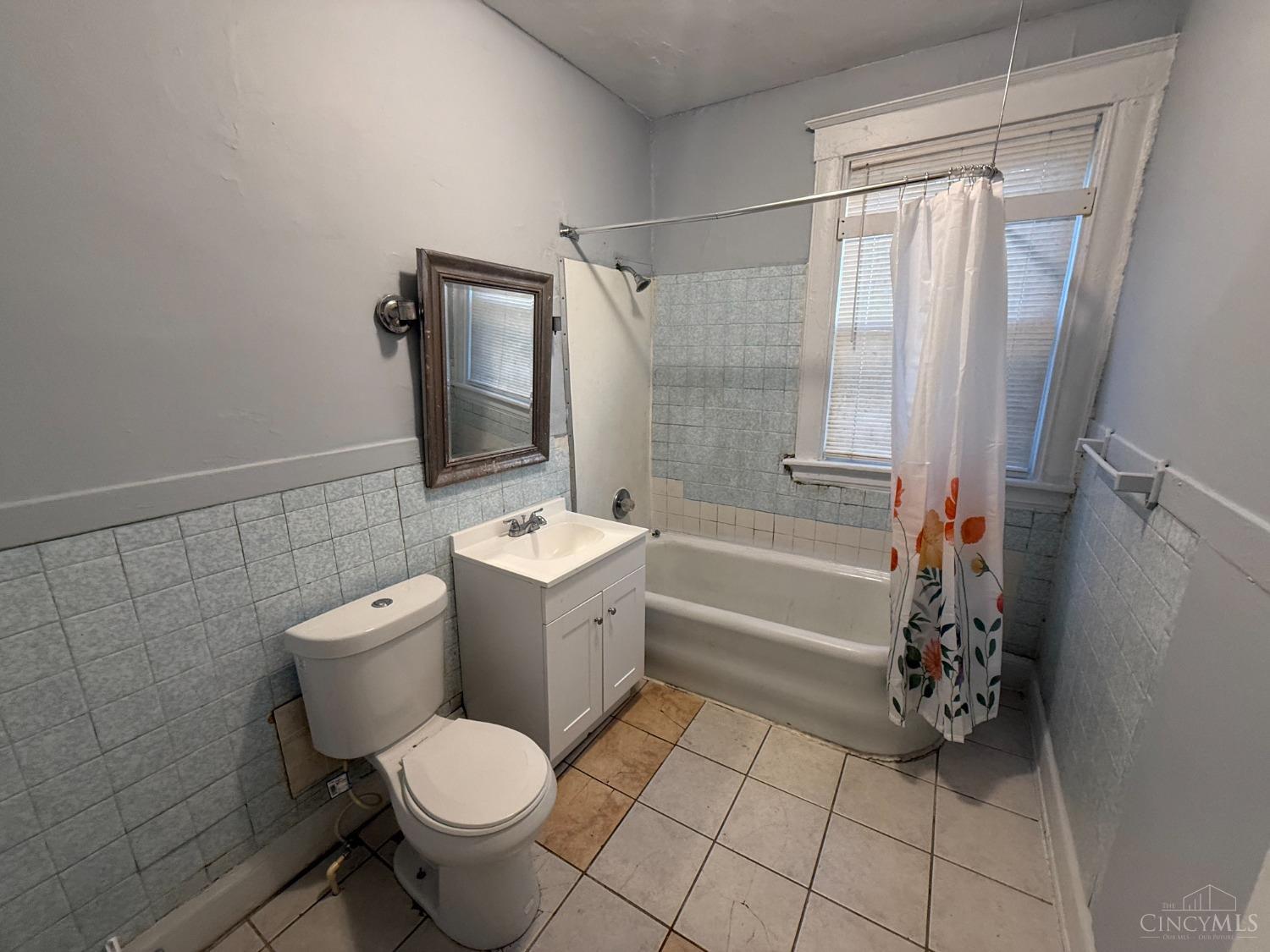 3238 Gilbert Avenue Property Photo 14
