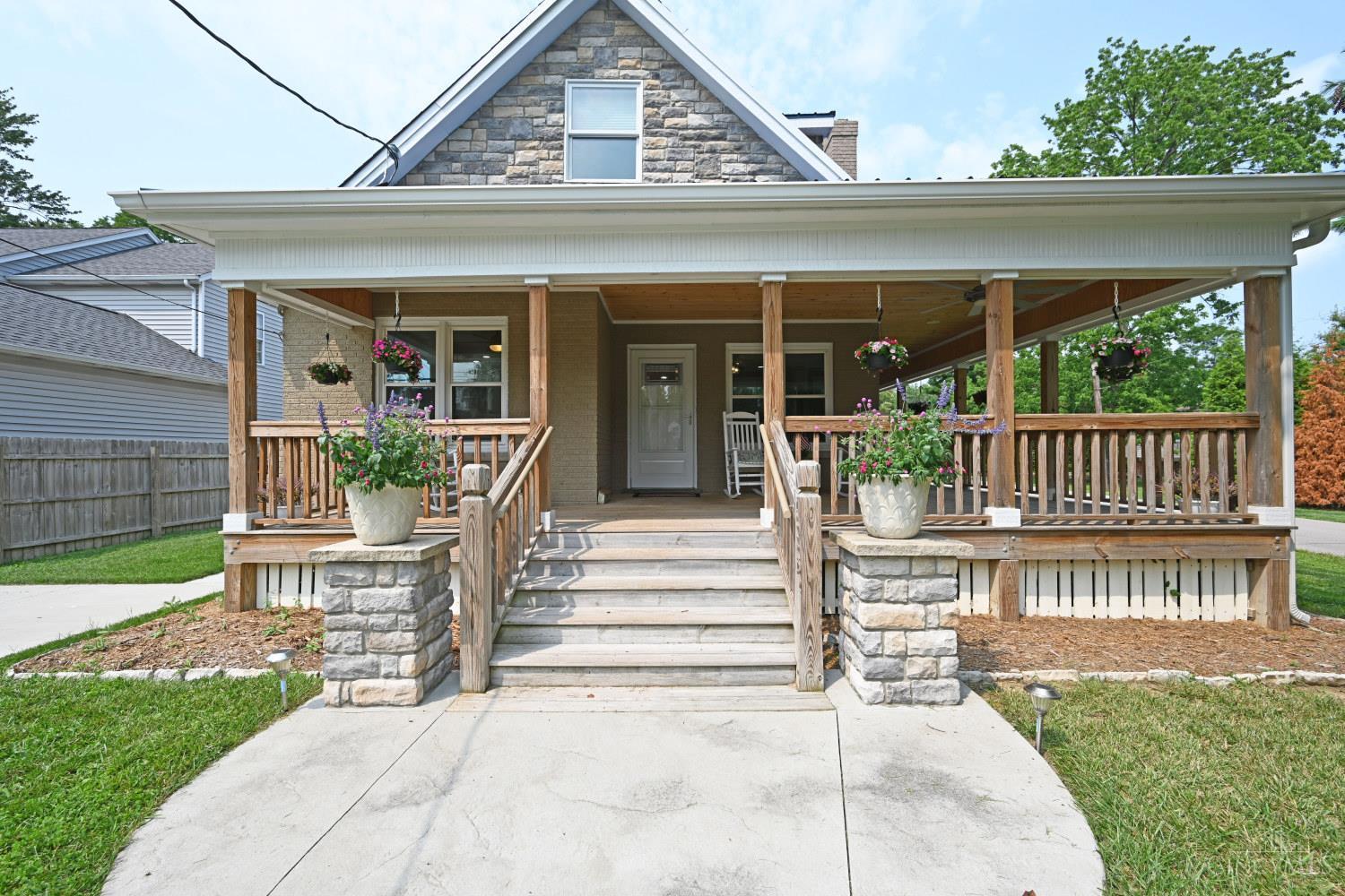 4648 Belleview Avenue Property Photo 4
