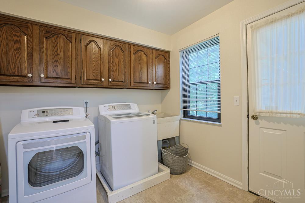 2241 Donnington Lane Property Photo 25