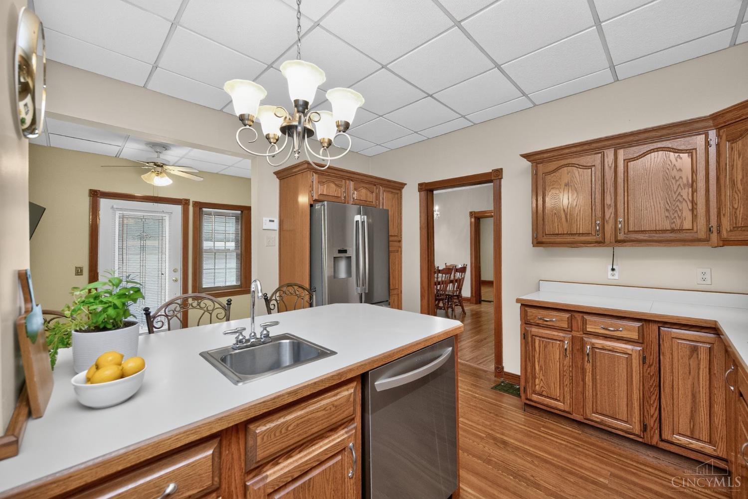560 Delta Avenue Property Photo 23
