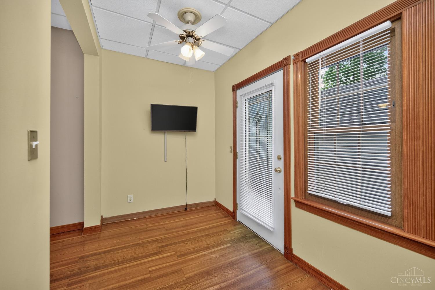 560 Delta Avenue Property Photo 27