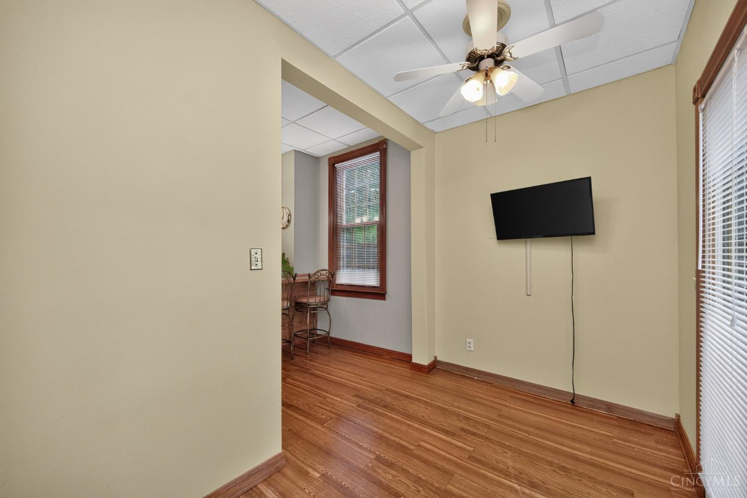 560 Delta Avenue Property Photo 28