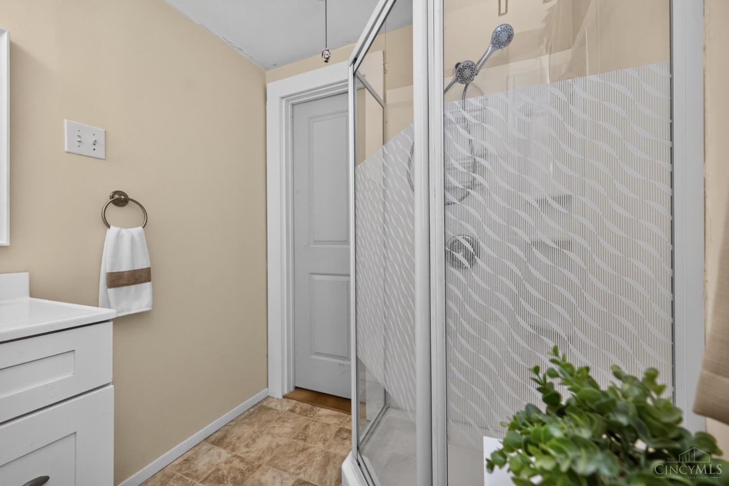 560 Delta Avenue Property Photo 31