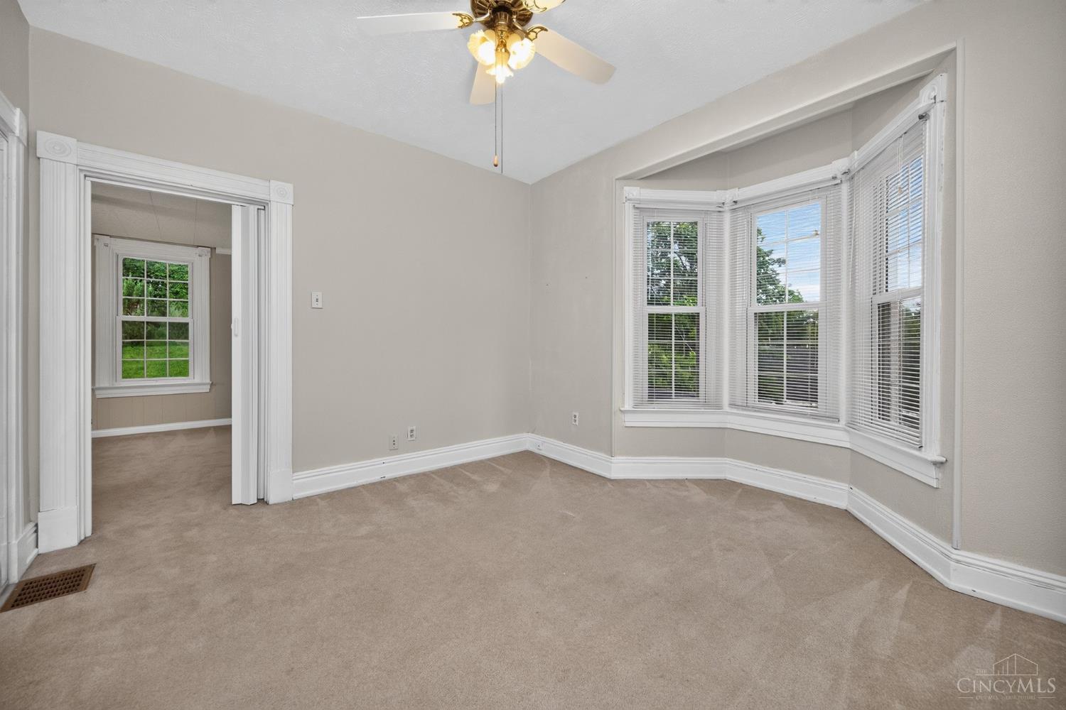 560 Delta Avenue Property Photo 38