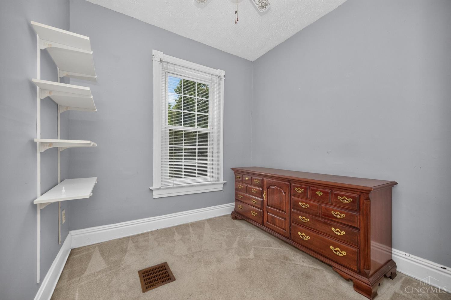 560 Delta Avenue Property Photo 51