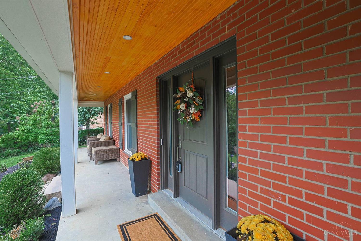 8732 Hollyhock Drive Property Photo 3