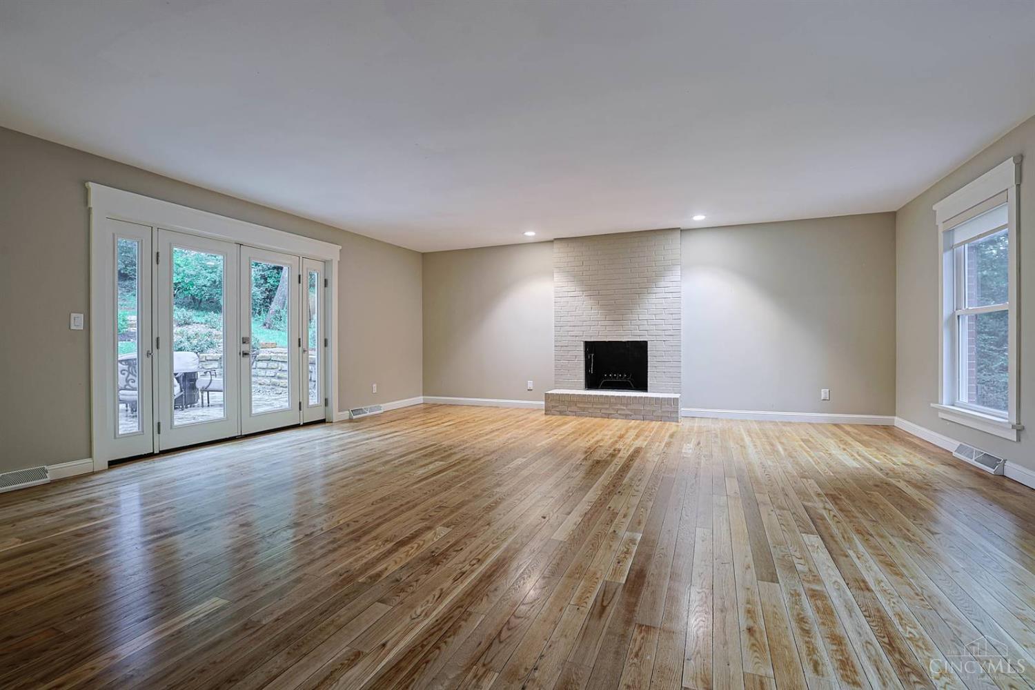 8732 Hollyhock Drive Property Photo 12