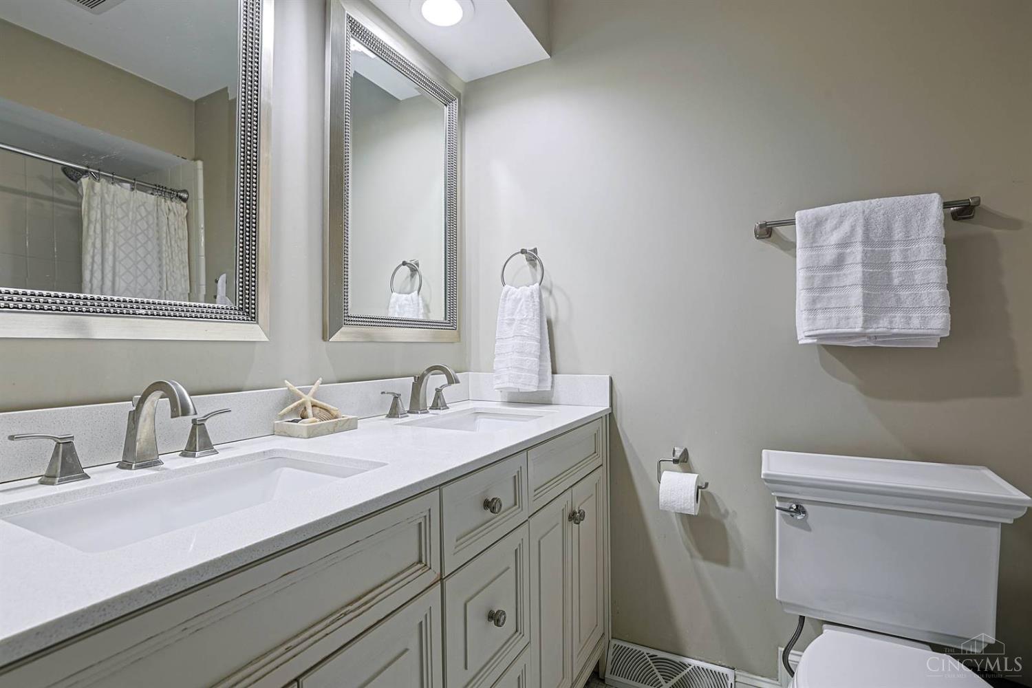 8732 Hollyhock Drive Property Photo 39