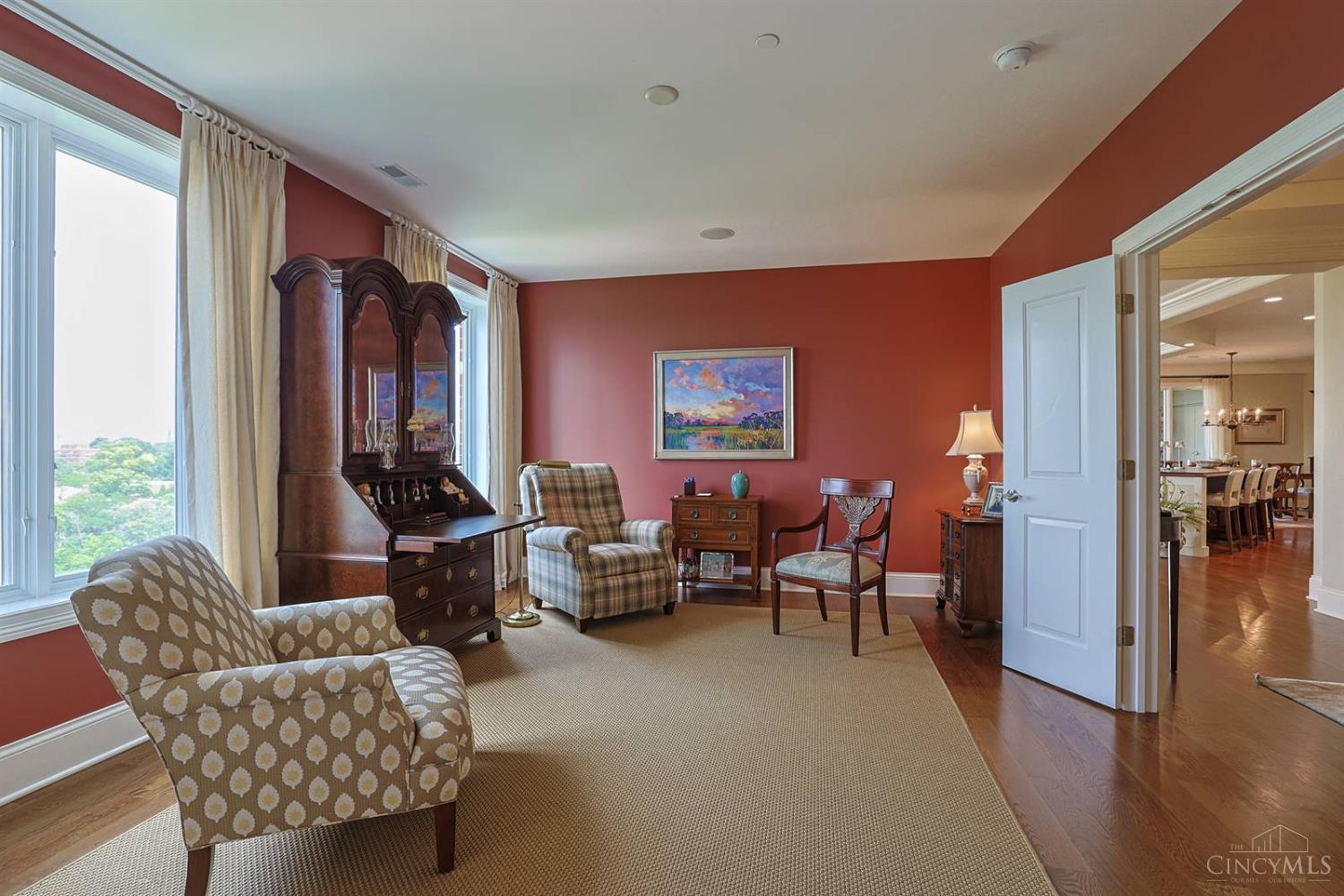 2145 Luray Avenue Property Photo 29