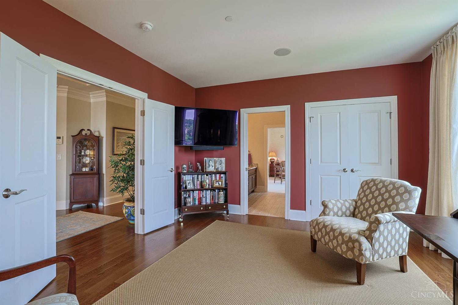 2145 Luray Avenue Property Photo 30