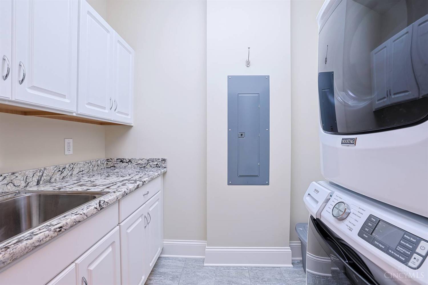 2145 Luray Avenue Property Photo 33