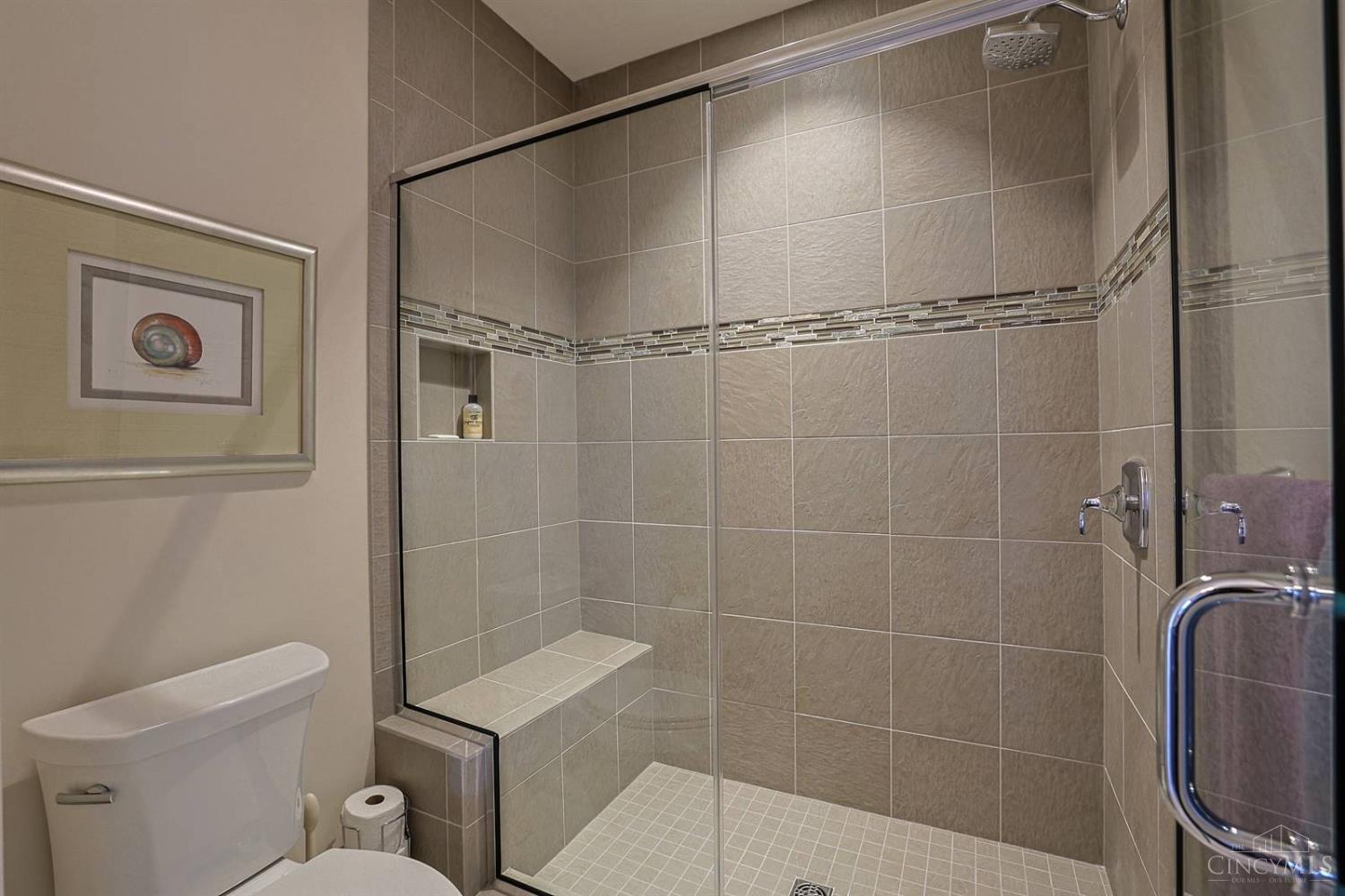 2145 Luray Avenue Property Photo 36