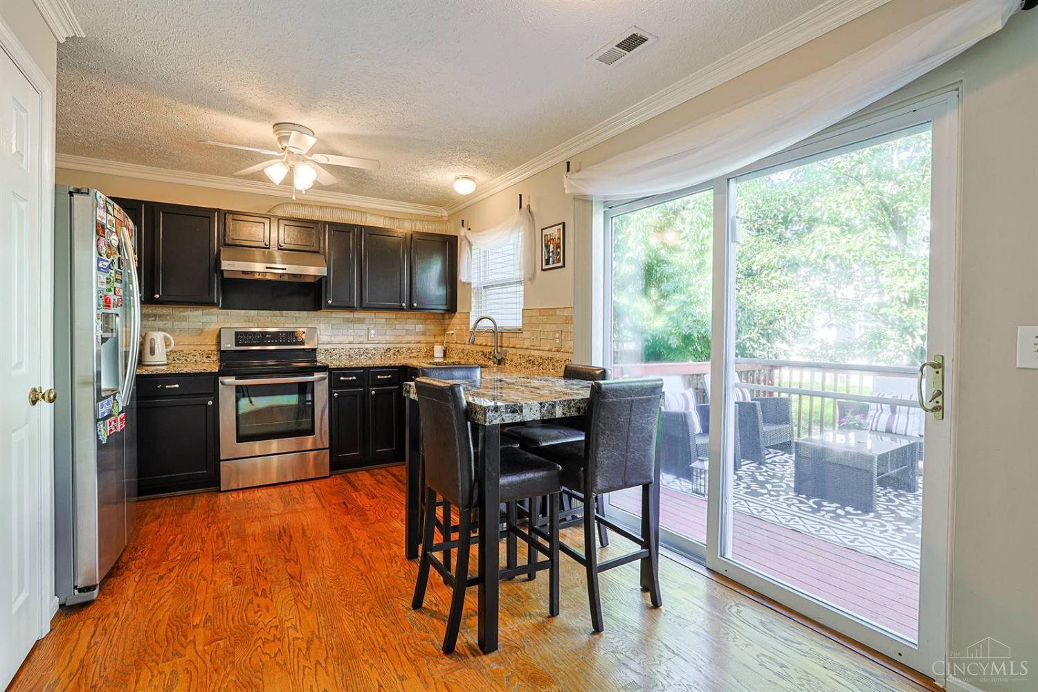 6385 Pinehurst Lane Property Photo 12