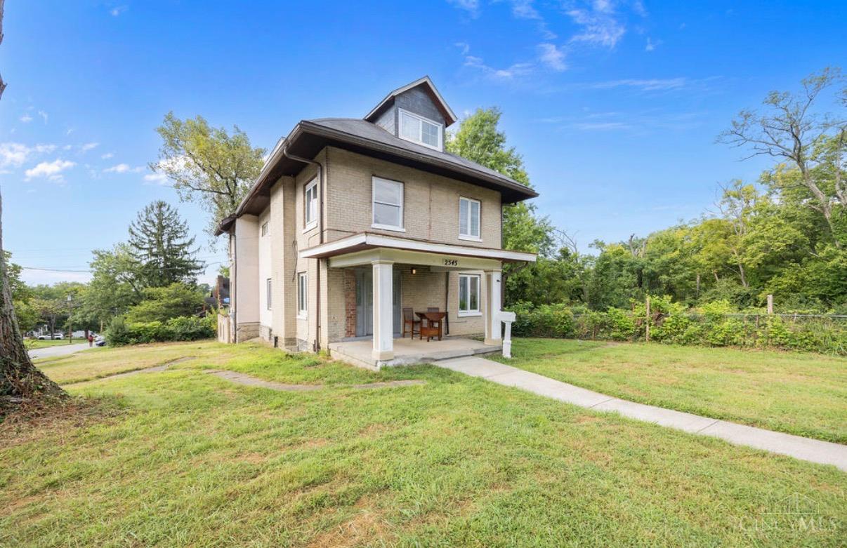 2545 Harrison Avenue Property Photo 1