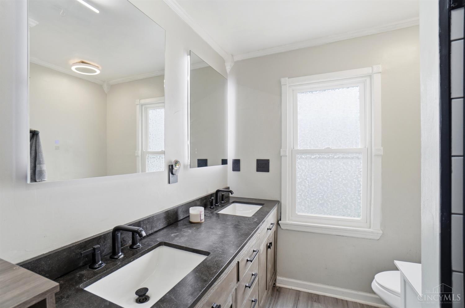 321 Williams Avenue Property Photo 17