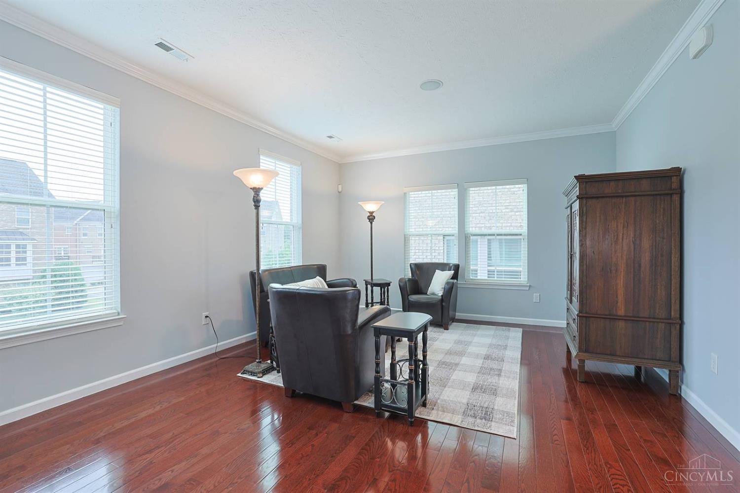 9558 Cobblestone Walk Property Photo 5