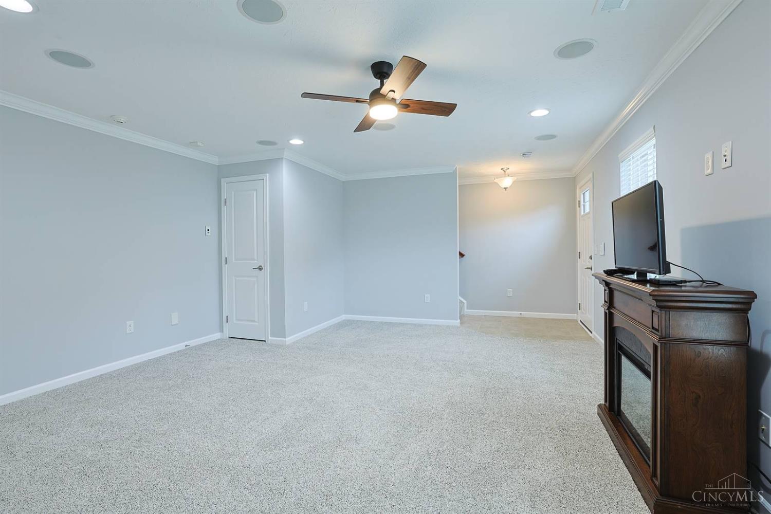 9558 Cobblestone Walk Property Photo 12