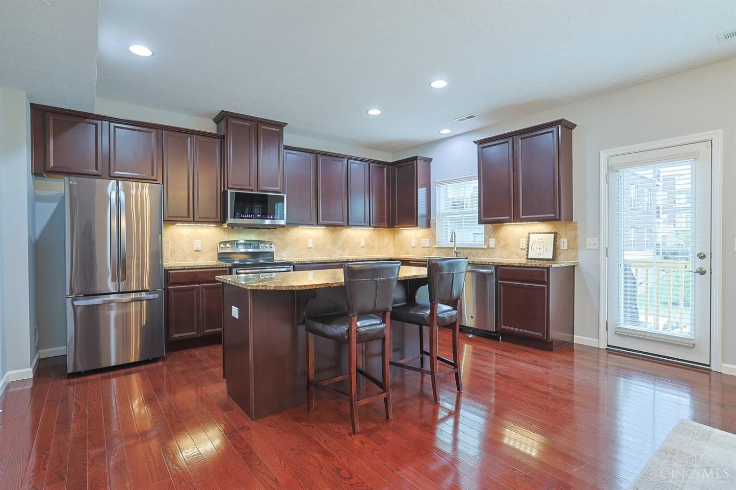 9558 Cobblestone Walk Property Photo 16
