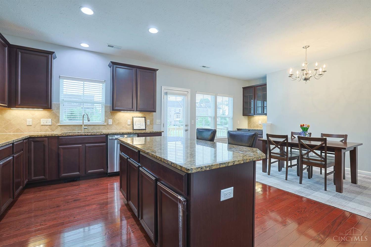 9558 Cobblestone Walk Property Photo 19