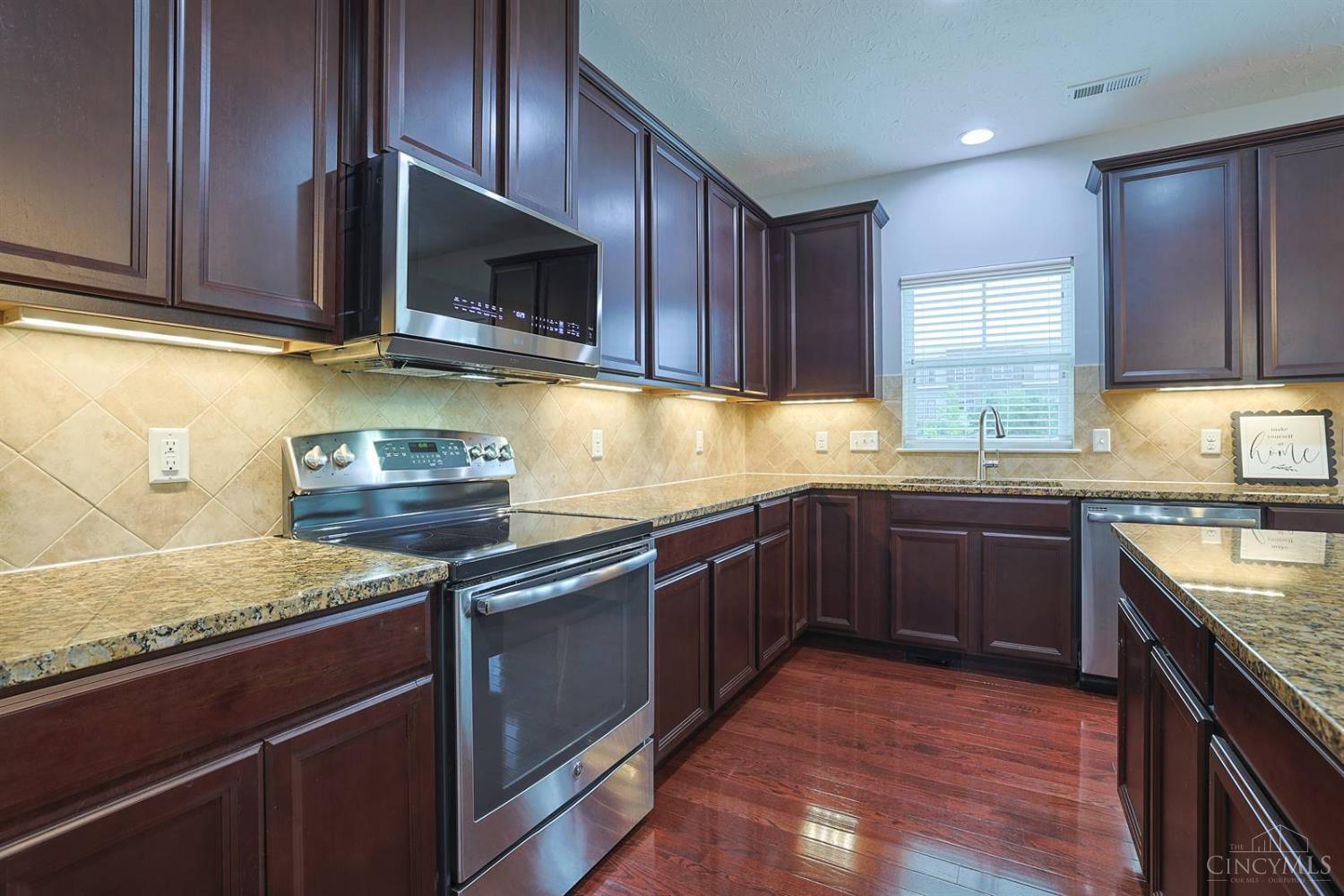9558 Cobblestone Walk Property Photo 20