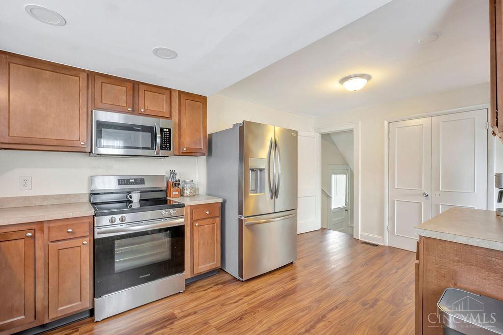 941 Tiffin Ave Property Photo 3