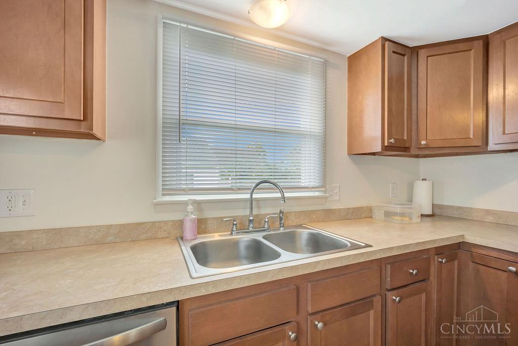 941 Tiffin Ave Property Photo 4