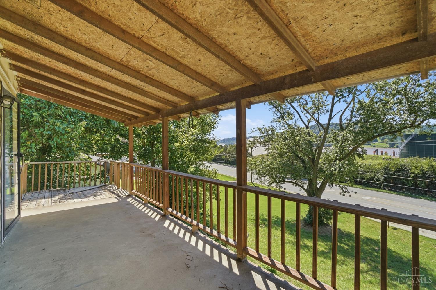 5474 River Road Property Photo 5