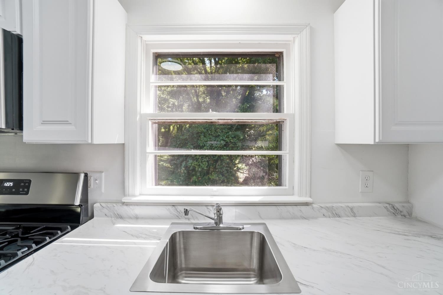 5474 River Road Property Photo 14