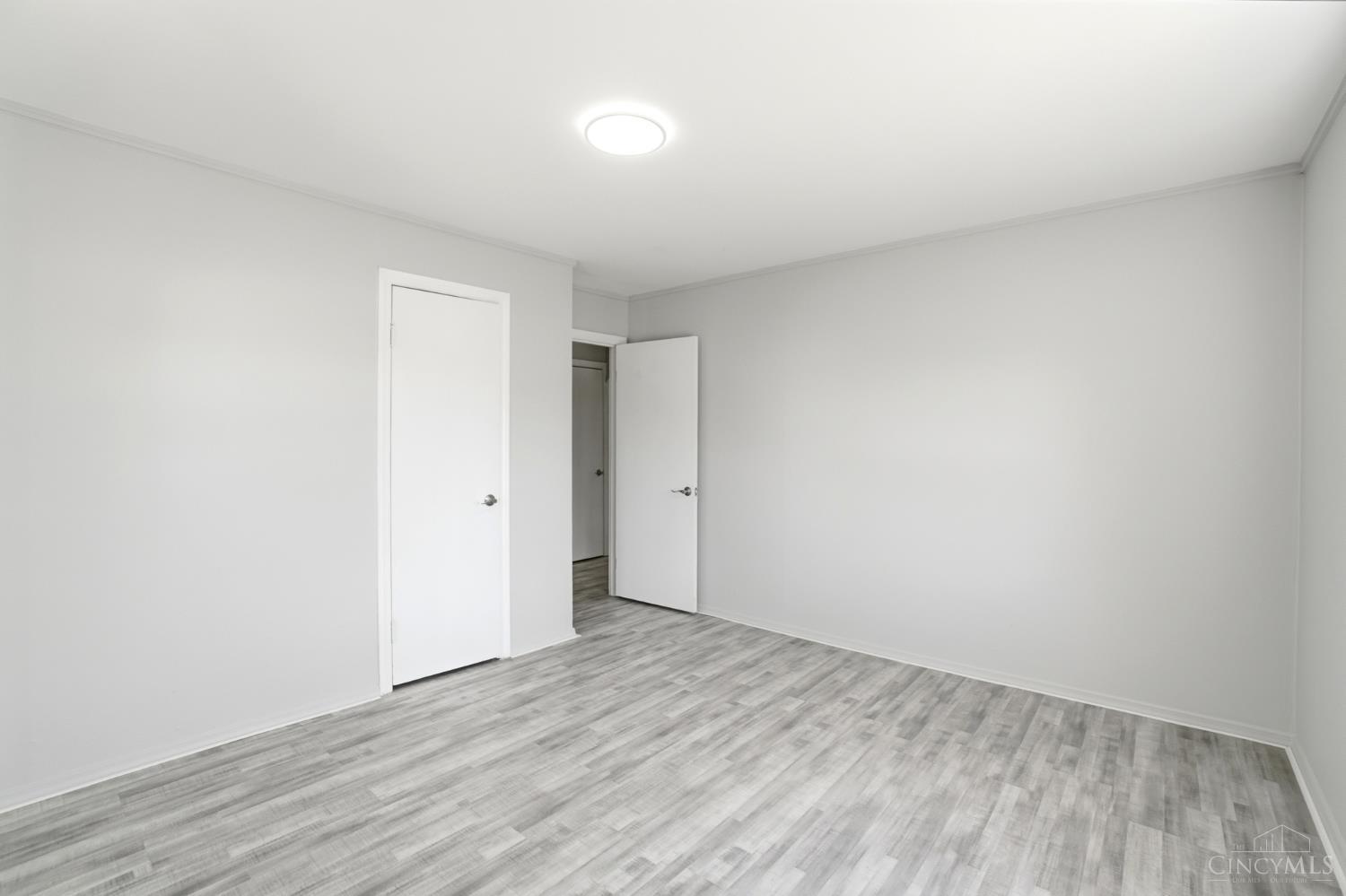 5474 River Road Property Photo 17
