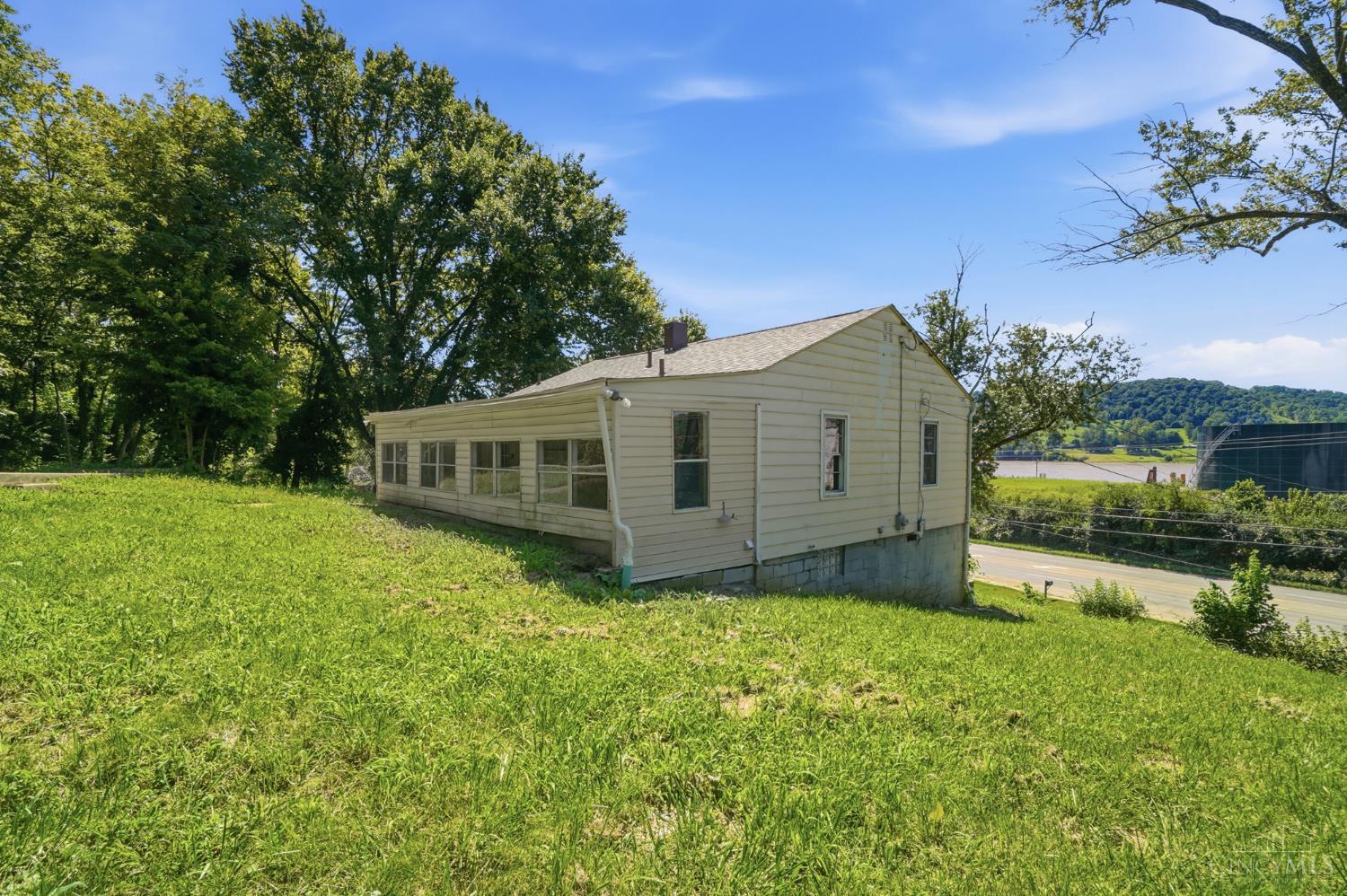 5474 River Road Property Photo 23