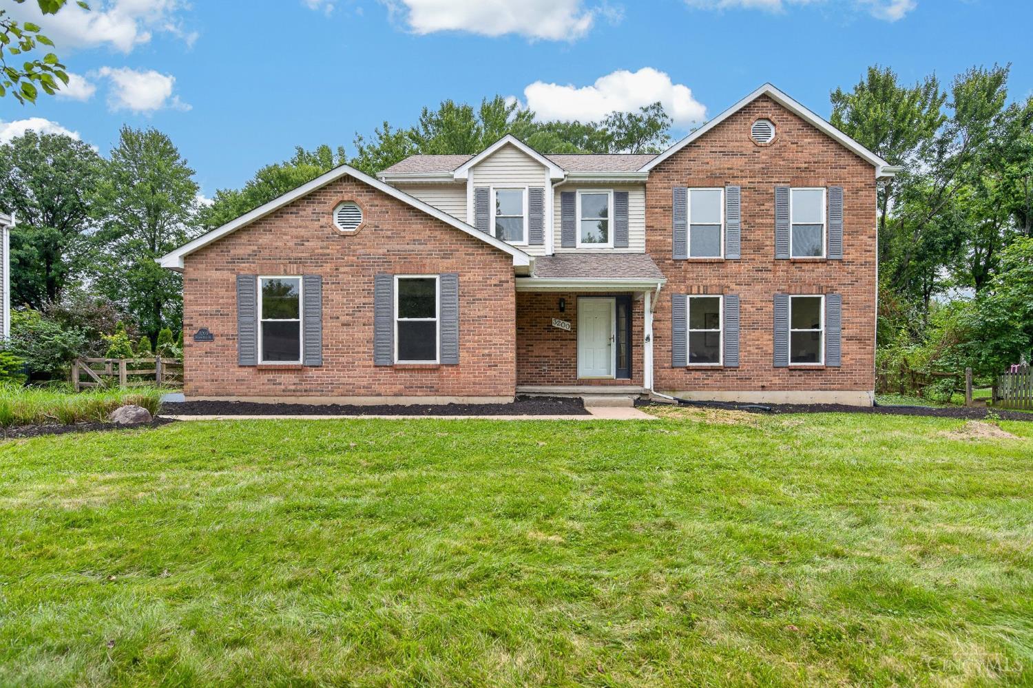 3200 Shadow Ridge Drive Property Photo 4