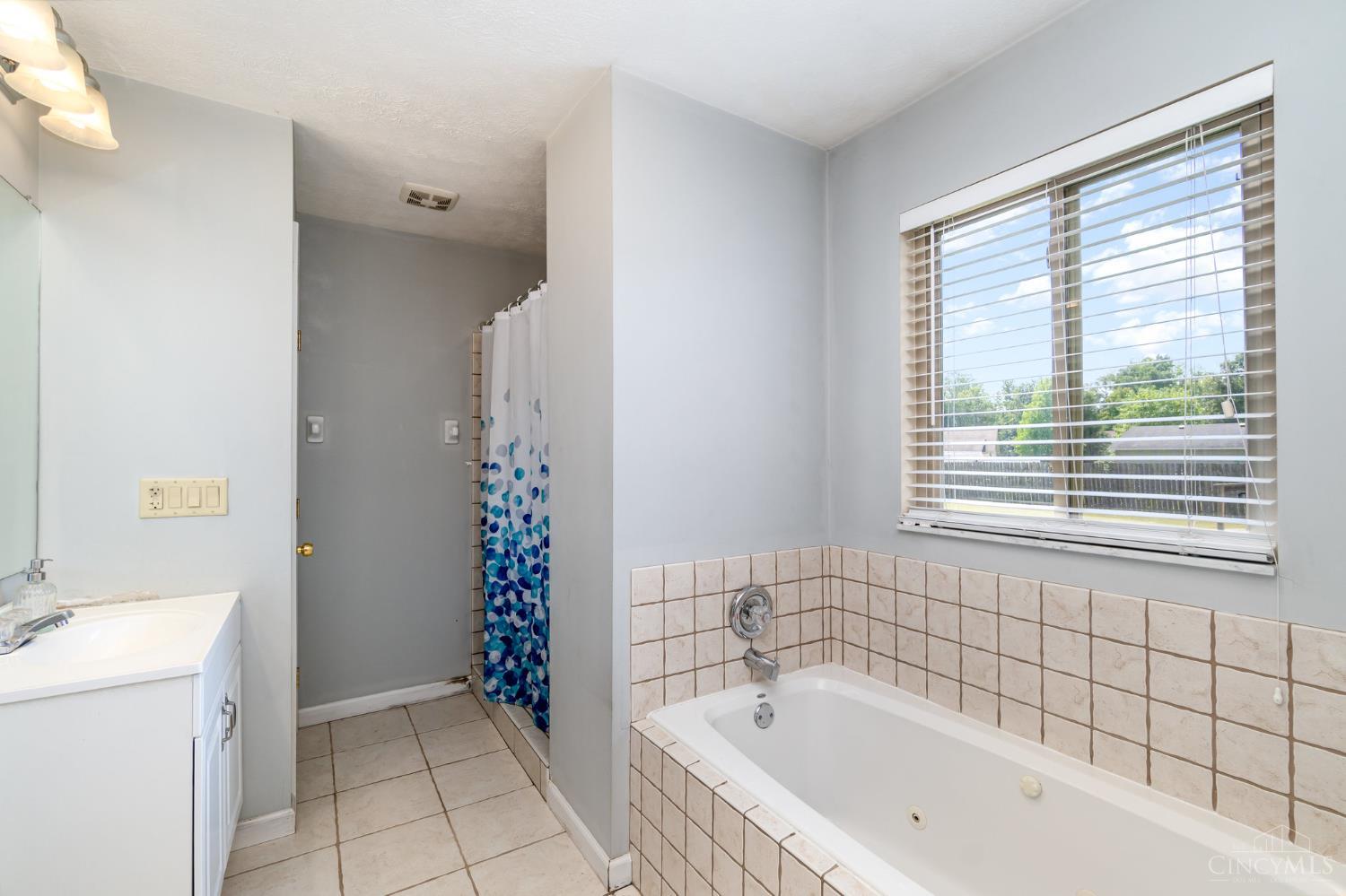 175 Douglas Circle Property Photo 11