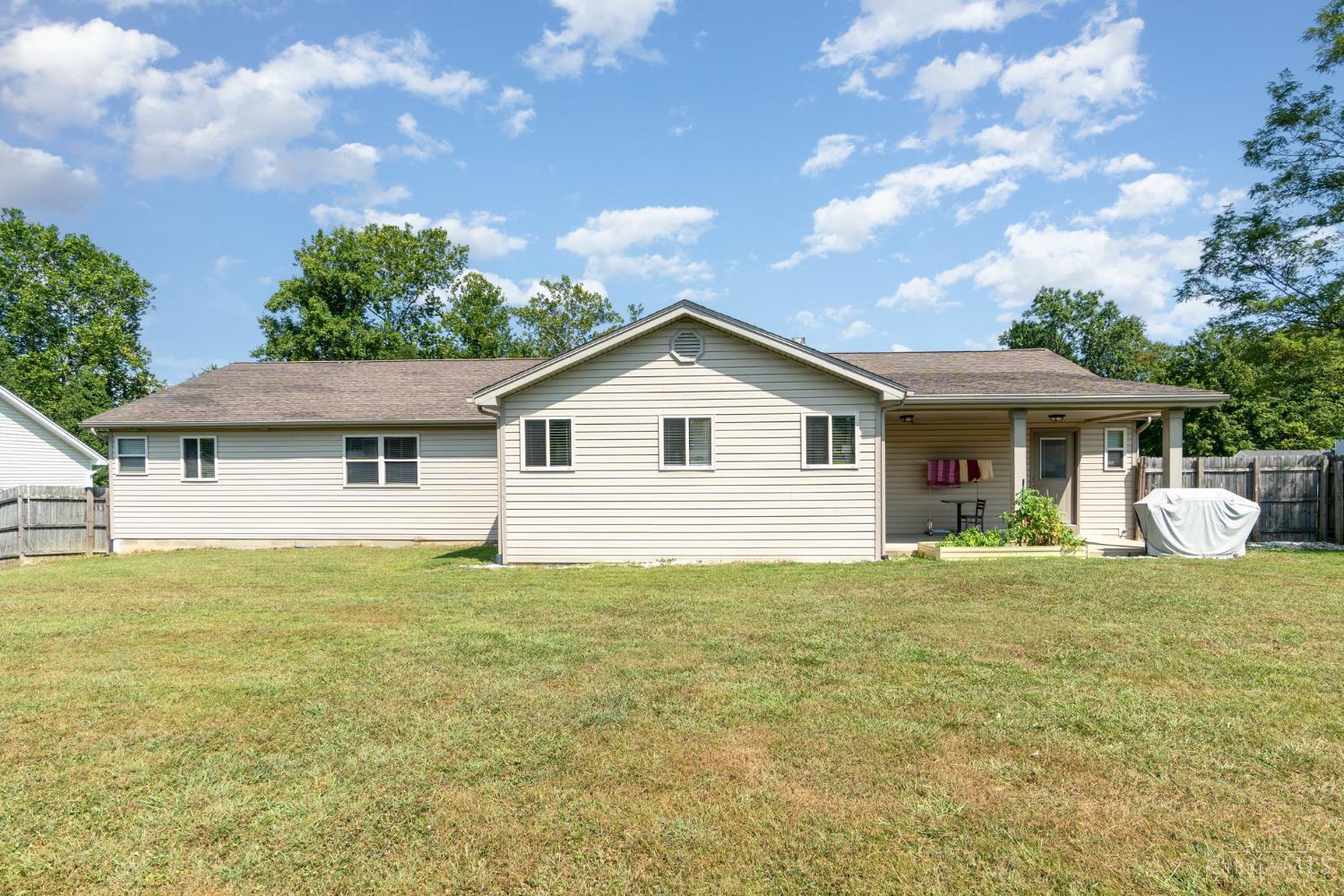 175 Douglas Circle Property Photo 20
