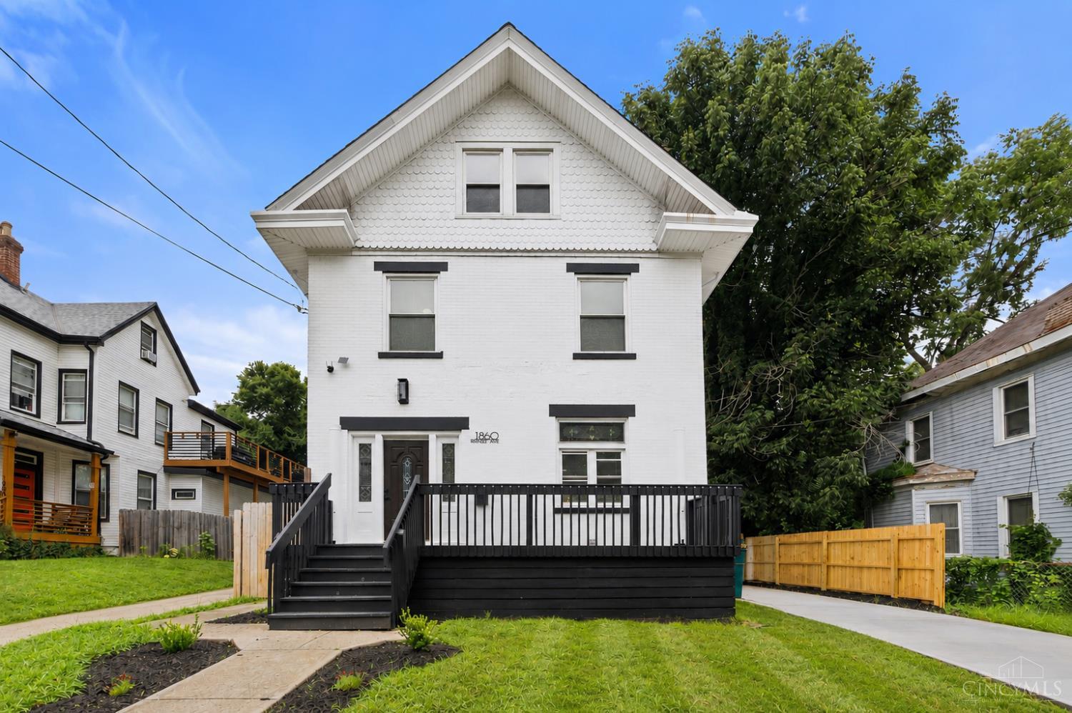 1860 Kinney Avenue Property Photo 1