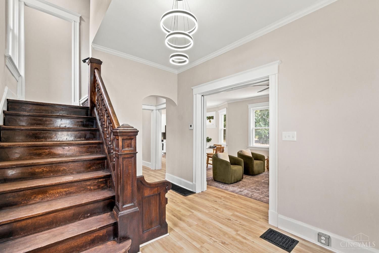 1860 Kinney Avenue Property Photo 6