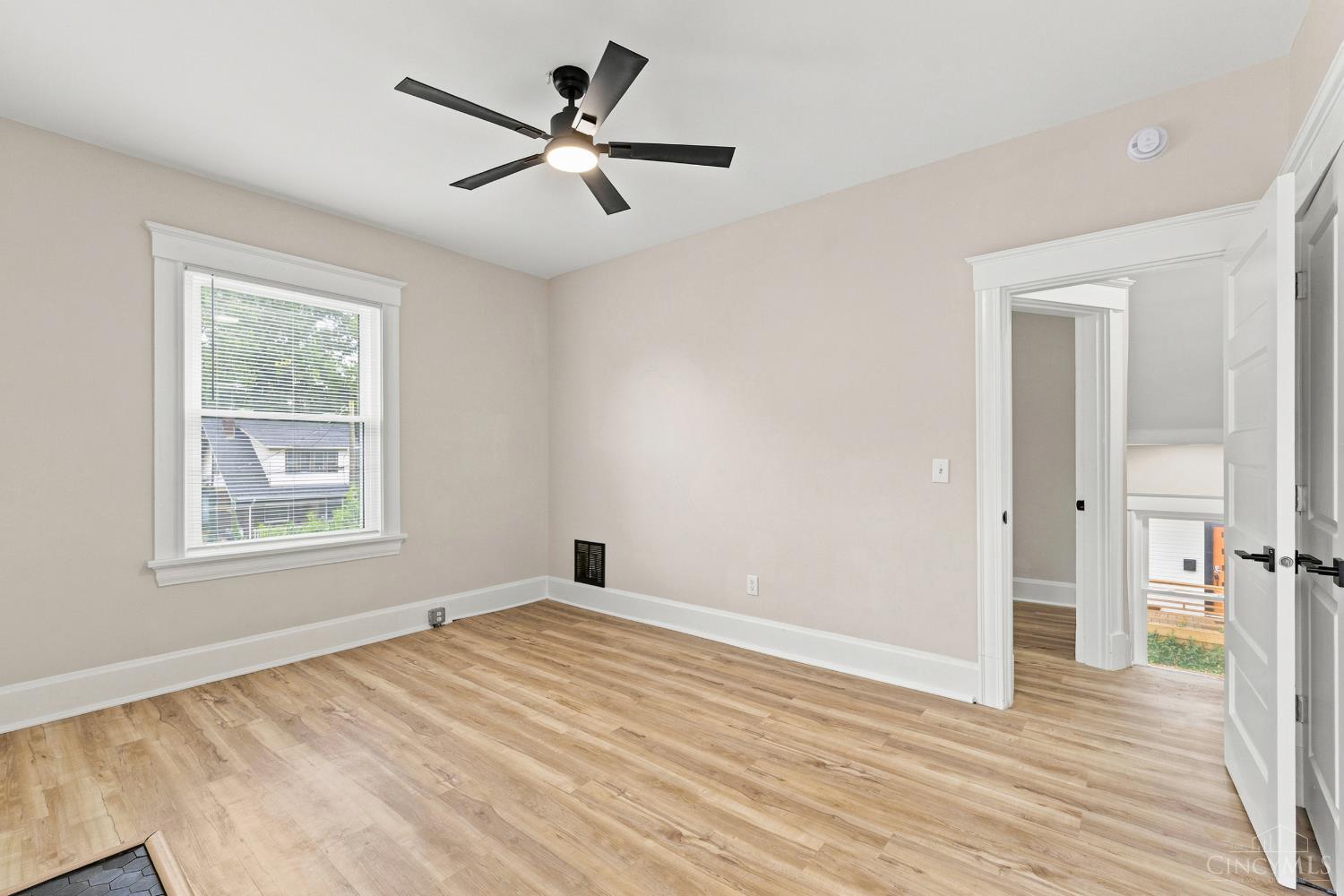1860 Kinney Avenue Property Photo 22