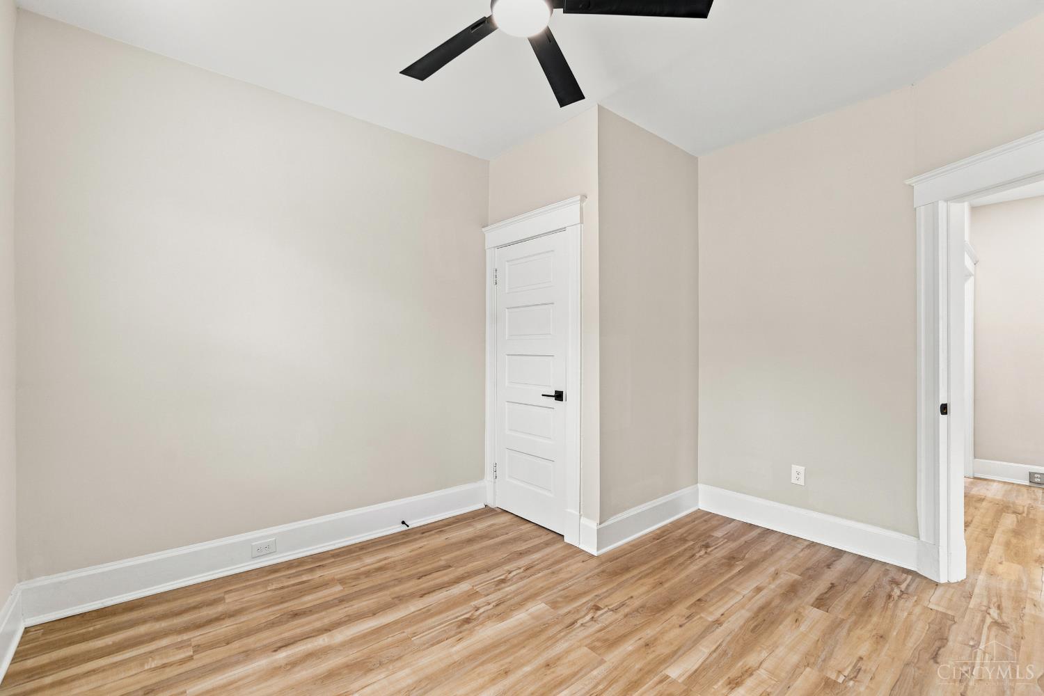 1860 Kinney Avenue Property Photo 25